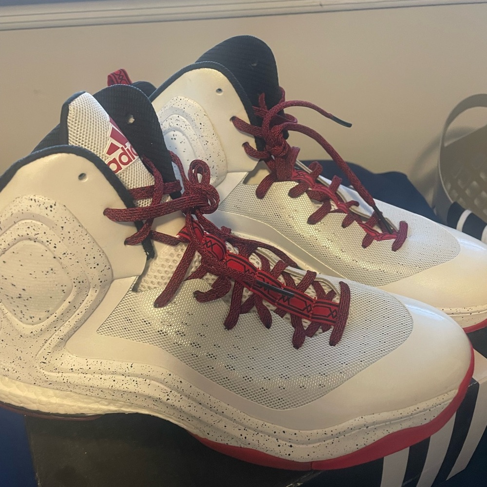 Men’s high top, red and white Adidas D Rose 5 Boost sneakers